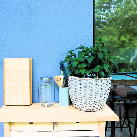 In Roztiezi Apartment *