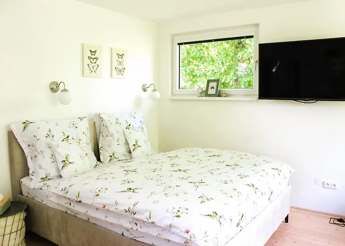 Apartment In Roztiezi *